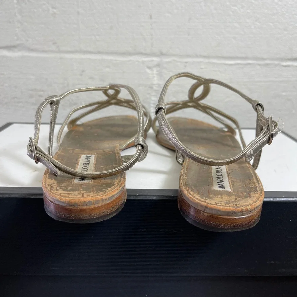 Manolo Blahnik Metallic Strappy Flat Sandals Ankle Strap Women's 38.5 EU/7.5 US‎